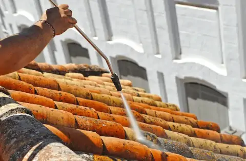 Nettoyage de toitures - Pont-de-Roide-Vermondans